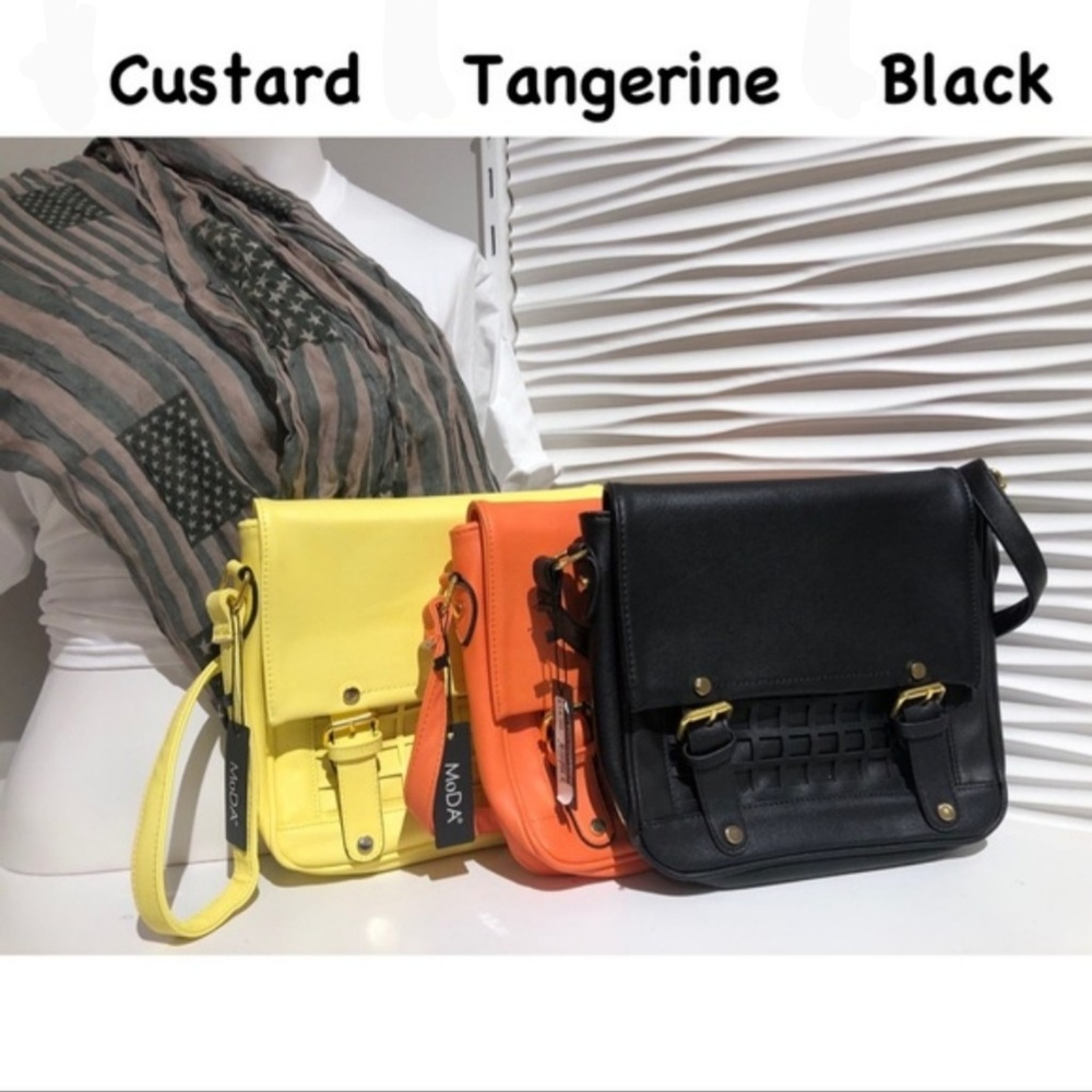 MoDA New York Square Crossbody Bag